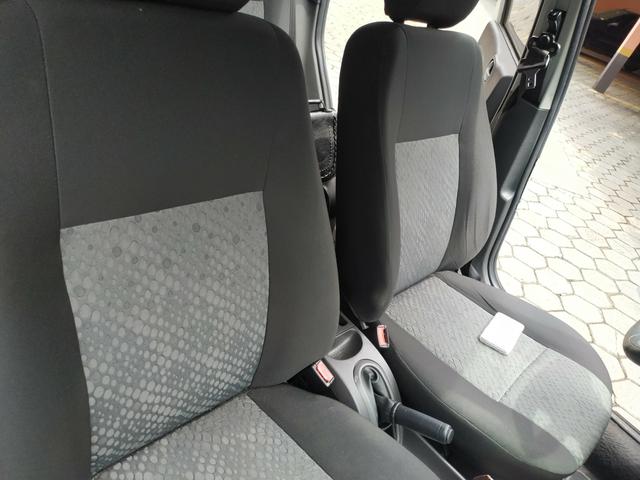 Ford Fiesta - Foto 4