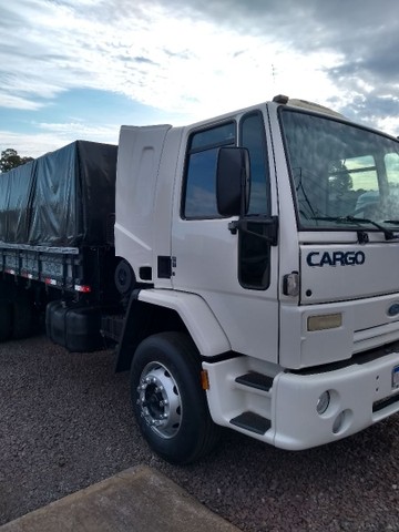 FORD CARGO