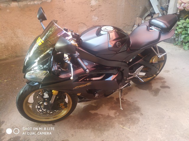 MOTO YAMAHA YZF-R6 600CC