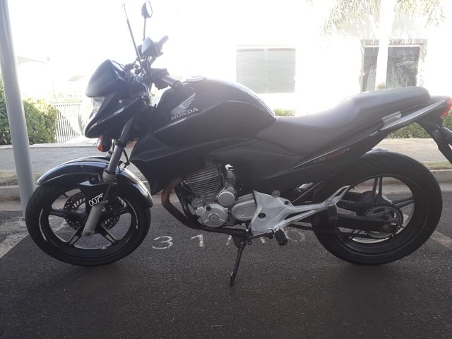 CB 300