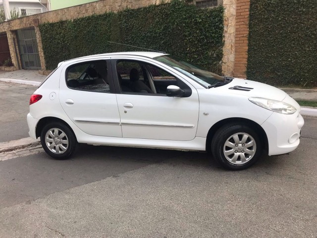 PEUGEOT 207 XR SPORT 1.4 FLEX IMPECÁVEL