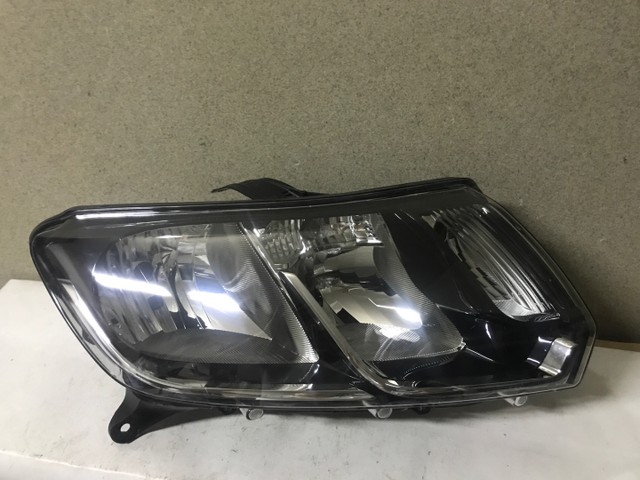 Farol Renault Sandero/Logan