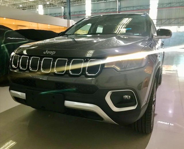 JEEP COMPASS 2.0 TD350 TURBO DIESEL LIMITED AT9