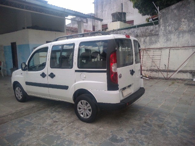 DOBLO 8 LUGARES