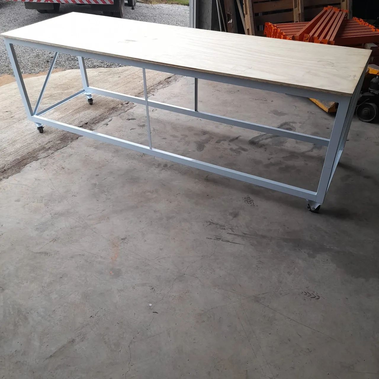 Mesa bancada de trabalho