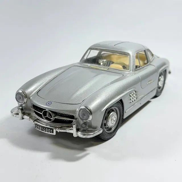 Miniatura Mercedes-benz 300sl Bburago 1/18