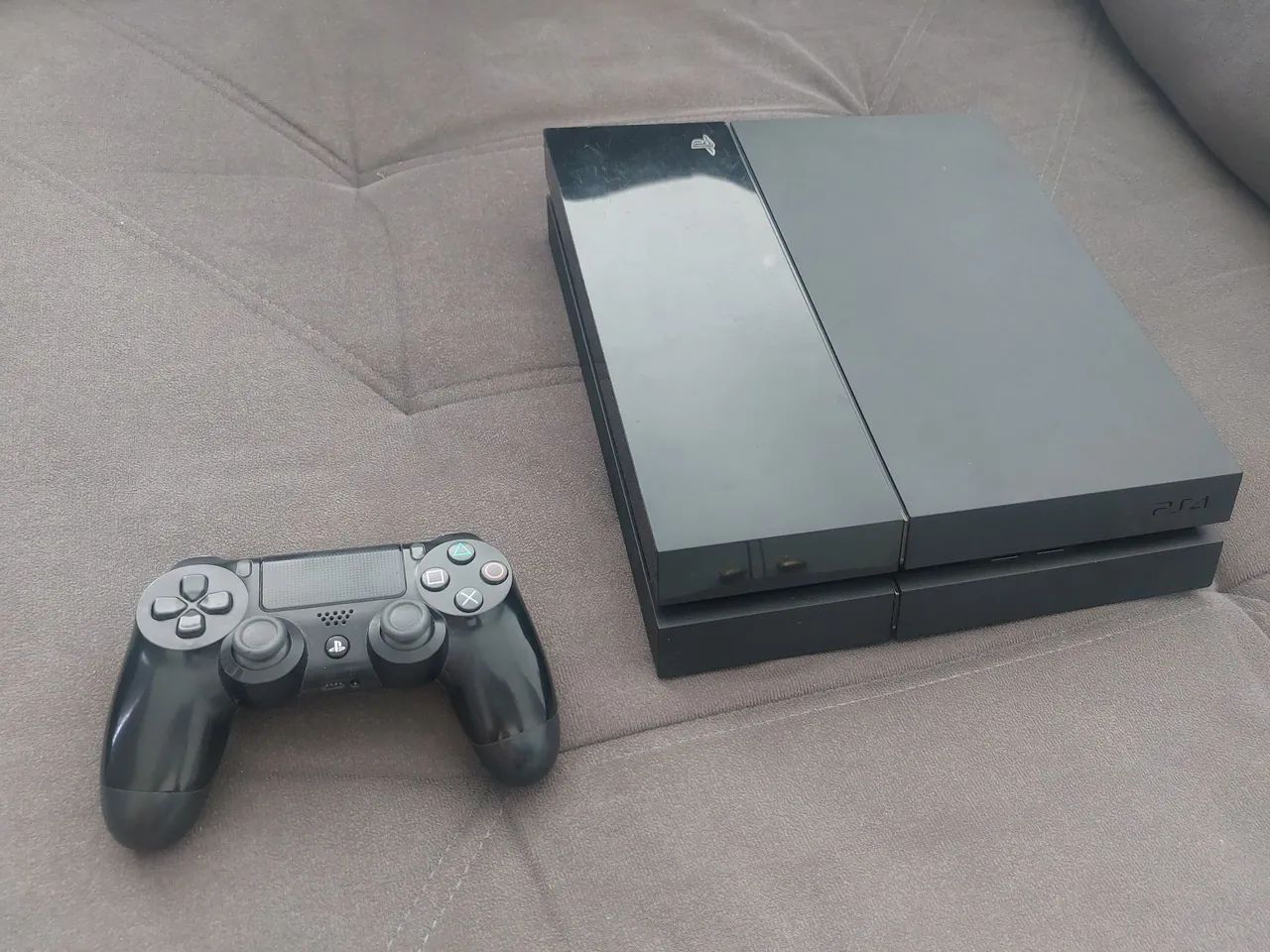 Ps4 Completo+ Jogo de Brinde  - Foto 2