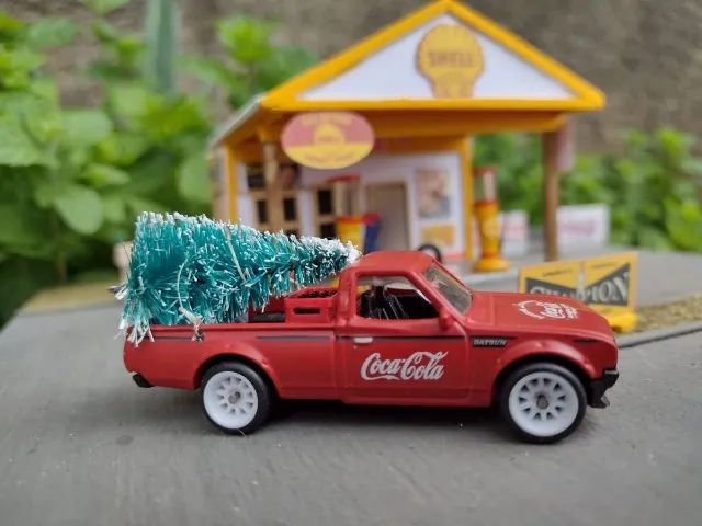 hot wheels datsun 620 custom christimas