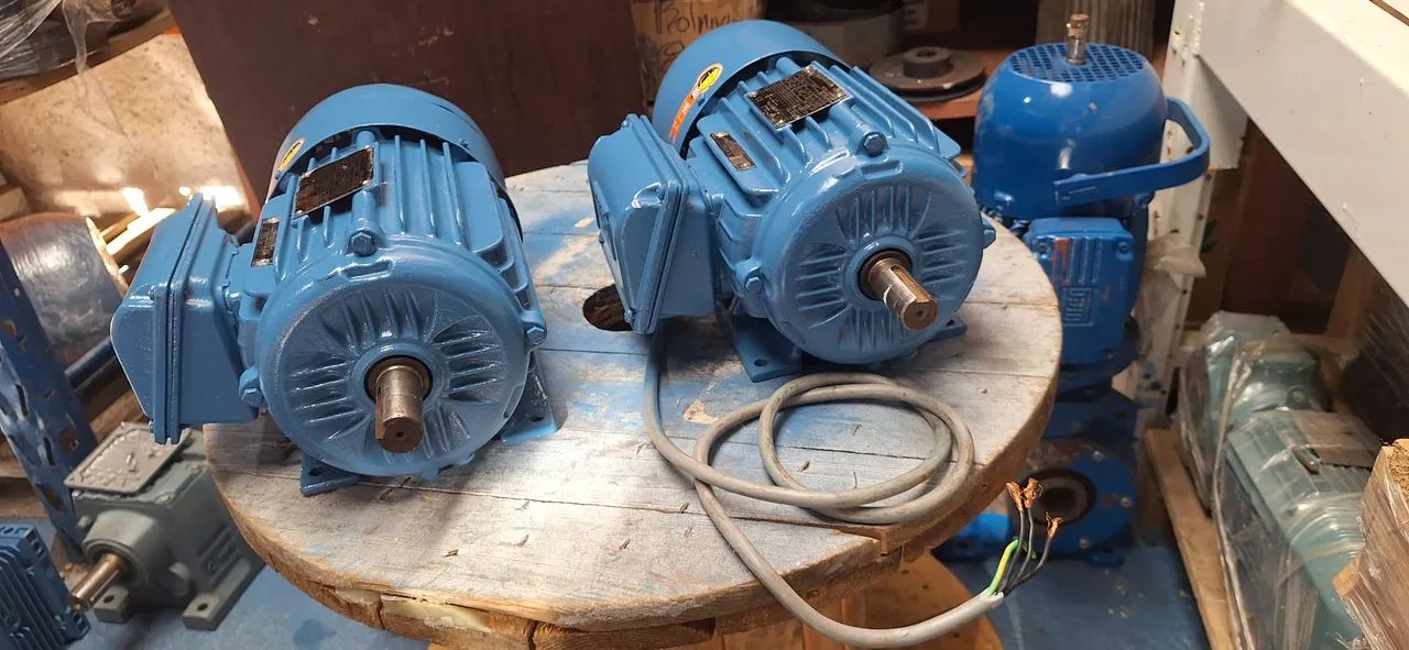 Motor motofreio trifásico 1.5 cv rpm 1755. - Foto 4