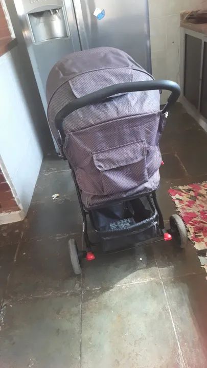 Carrinho de bebê usado - Foto 2