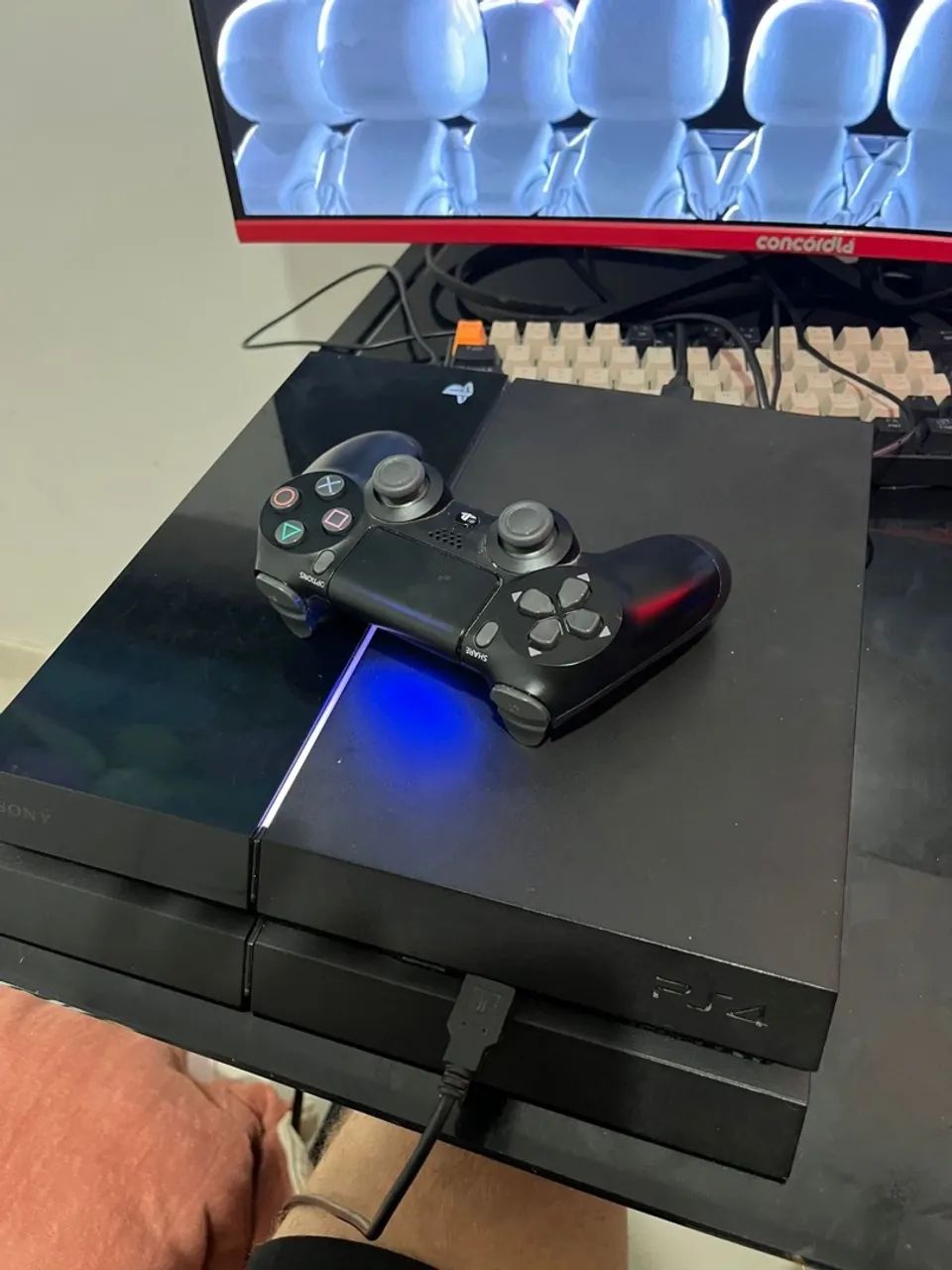 PlayStation 4 - Console Completo e Pronto para Jogar - Foto 2