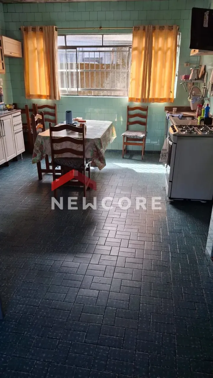 Casa em Rua Belarmino Amaral - Jardim São Francisco - Cubatão/SP