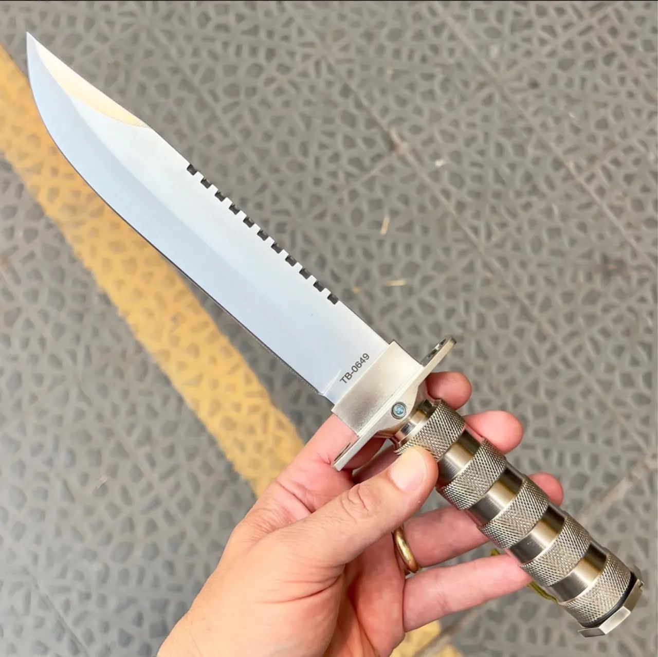 Faca Tática de Sobrevivência - Aço Inoxidável - Foto 3