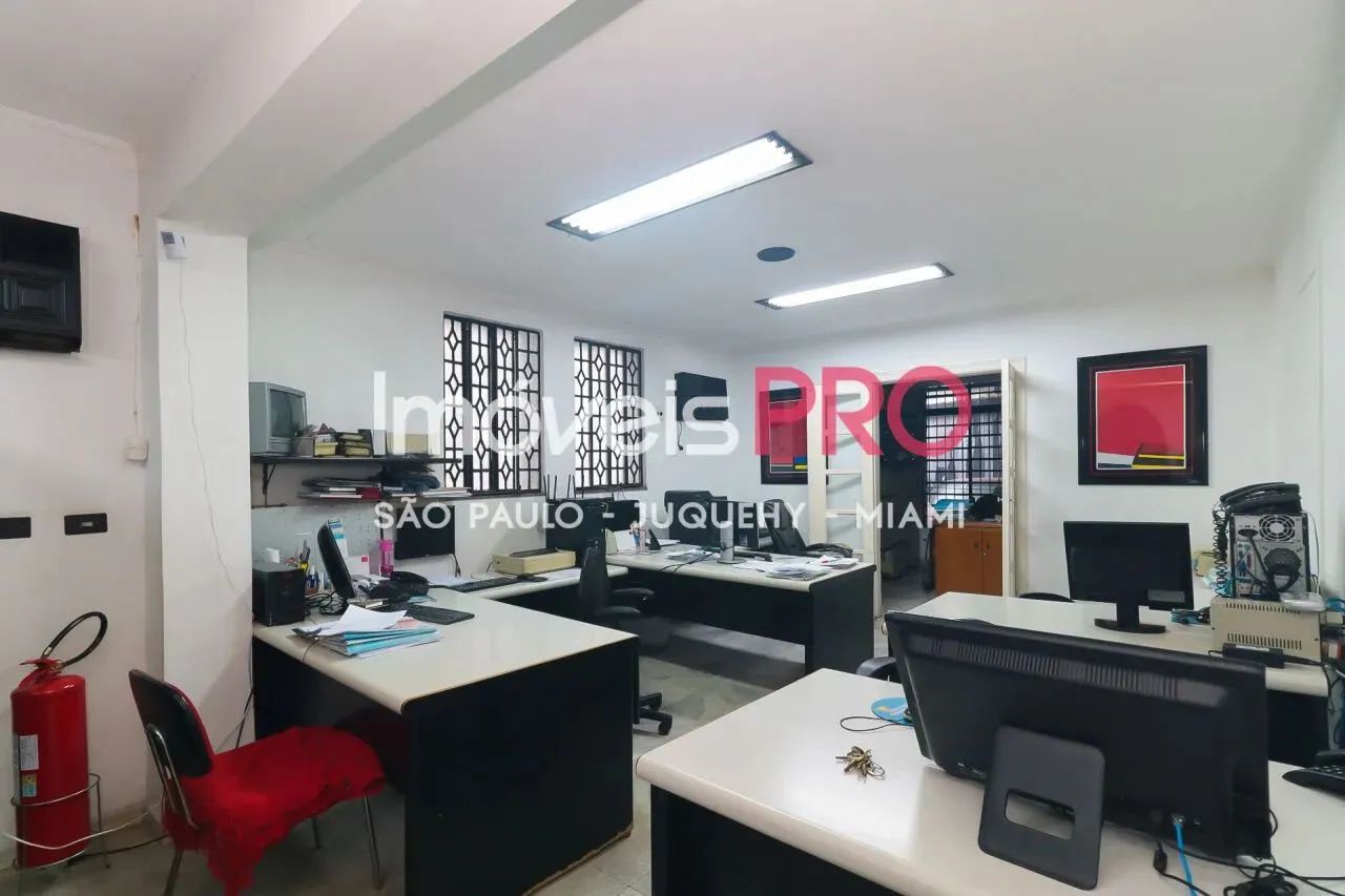 Casa Comercial - GABRIEL MONTEIRO DA SILVA - 800 M A/C - LOCAL MARAVILHOSO!