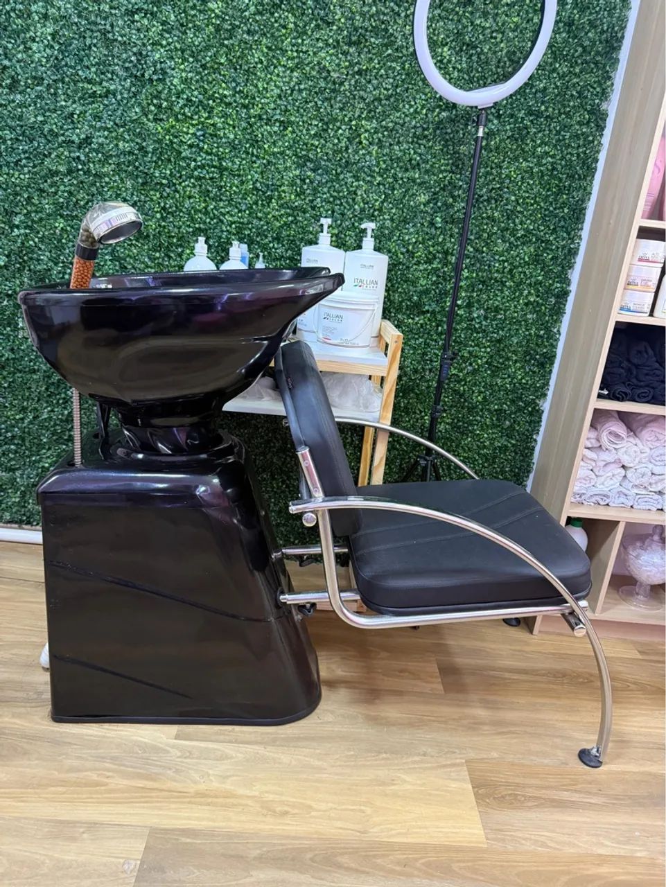 Lavatório DARUS em estado de novo. 