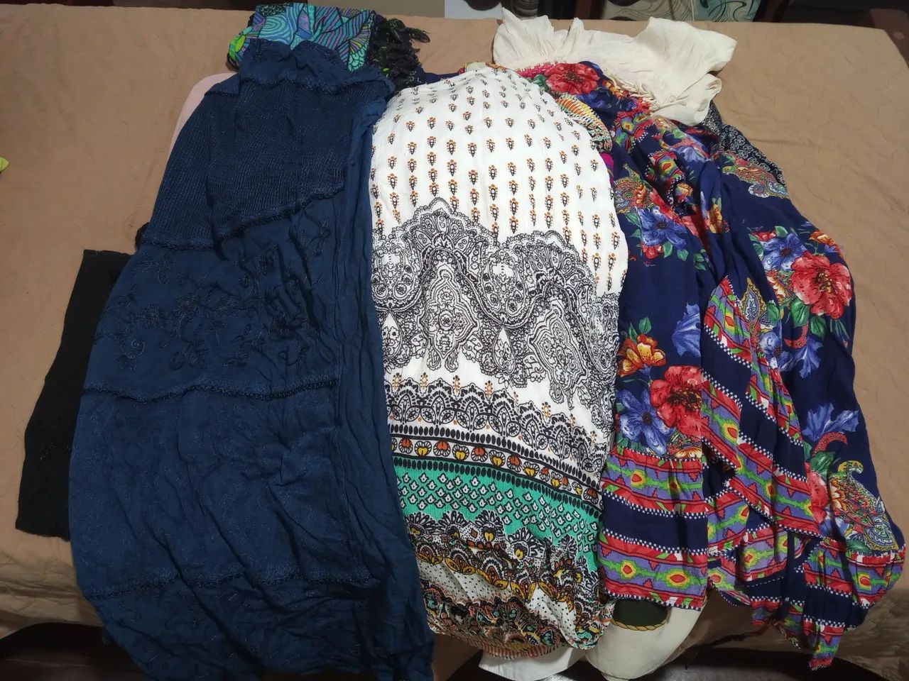 Lote de roupas indianas tam P M G GG