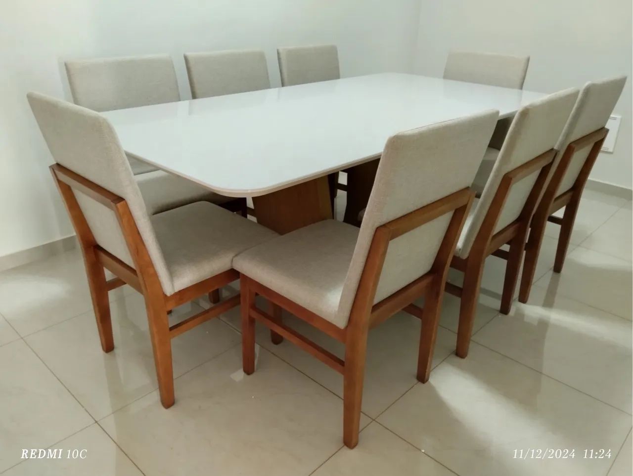 Mesa de 6 lugares nova de madeira  - Foto 2