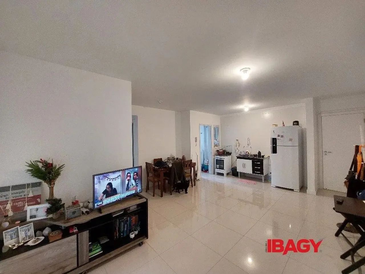 Excelente Apartamento 2 dormitório(s) em Pantanal - Florianópolis - Foto 3