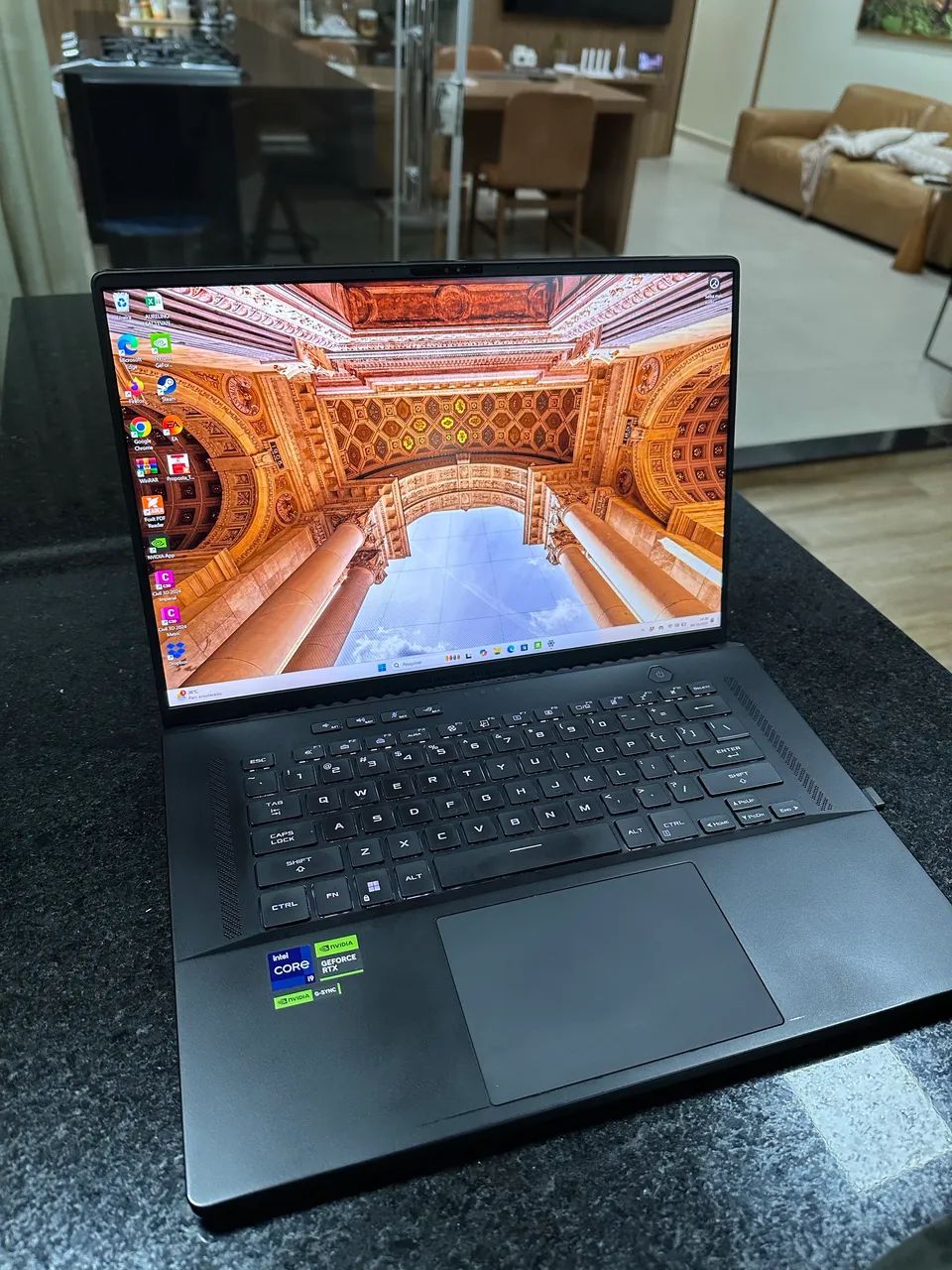 Notebook Asus Zephyrus M16 Core i9 + 4070 + 64gb ram Tela Qhd 240hz