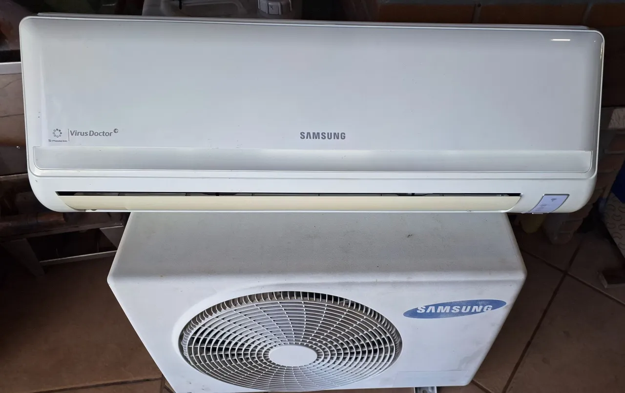 Ar Condicionado Split Samsung 9.000 btus quente e frio convencional e higienizado