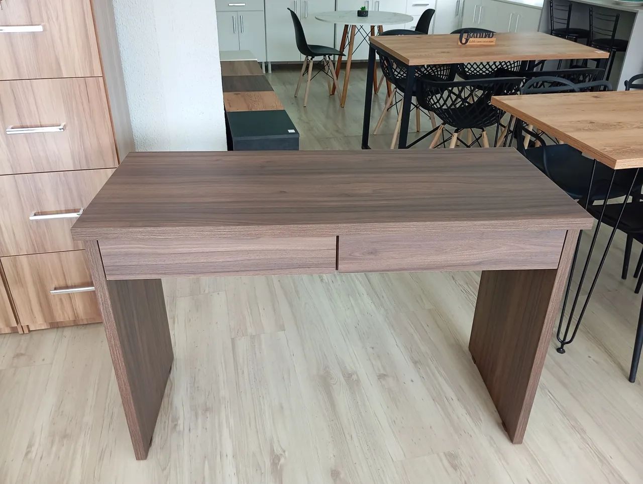 Escrivaninha de Madeira com 2 Gavetas - Foto 3