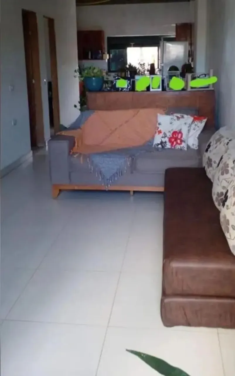 Vendo casa 2 andares com galpão no térreo