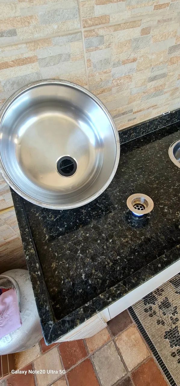 Cuba de cozinha em aço inox Tramontina 