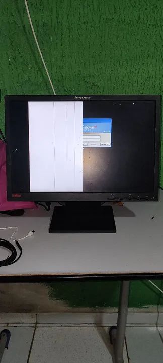 Monitor Lenovo com detalhes  - Foto 2
