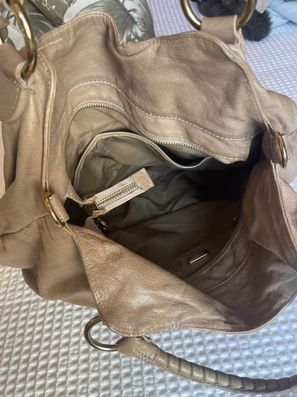 Bolsa Arezzo em  couro  grande  - Foto 3