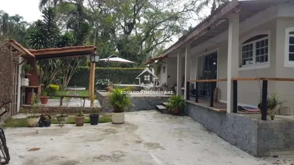 REF:7840. Casa em Condomínio para Venda no bairro Alvarenga, 2 dorm, 4 vagas. Excelente op