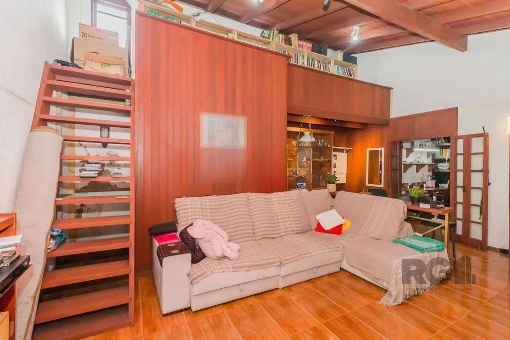 Casa de 2 dormitórios, no bairro Bom Jesus