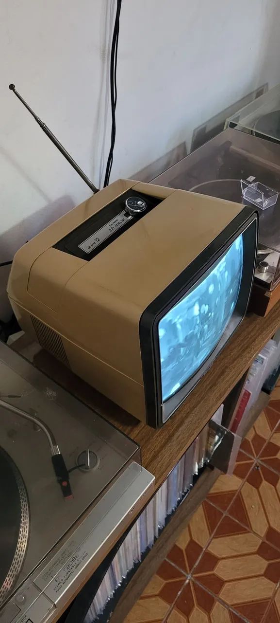 TV Philco PB 12A1 - Foto 6