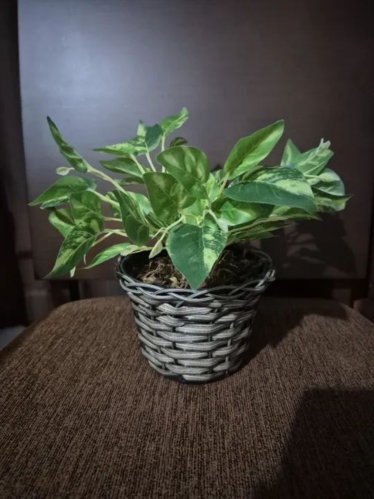 Vaso decorativo com planta artificial novo - Foto 2