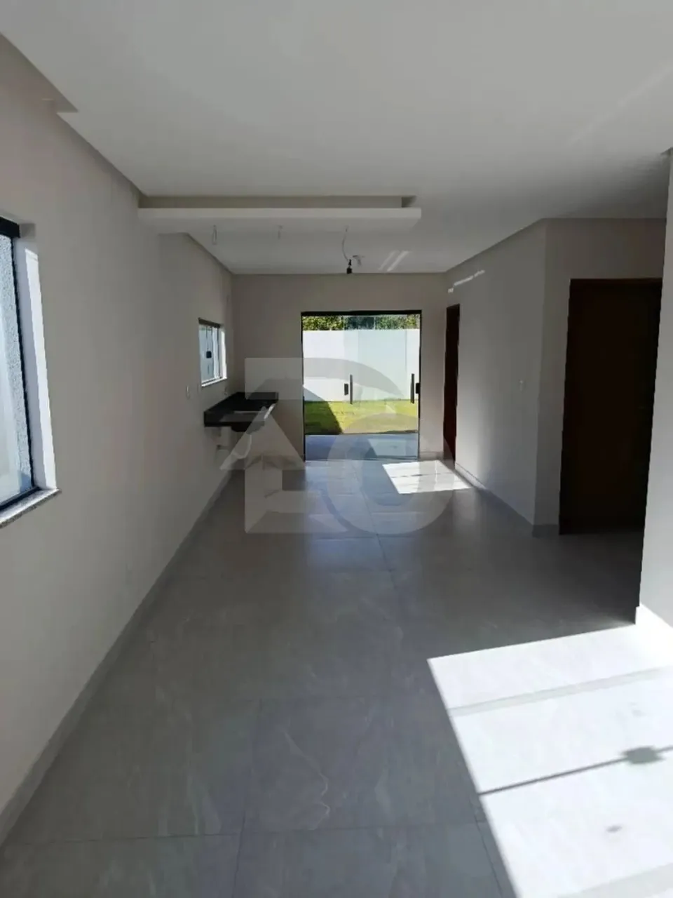 Condomínio Sol e Praia  Casa Espaçosa com Área Gourmet, 4 Banheiros e Academia
