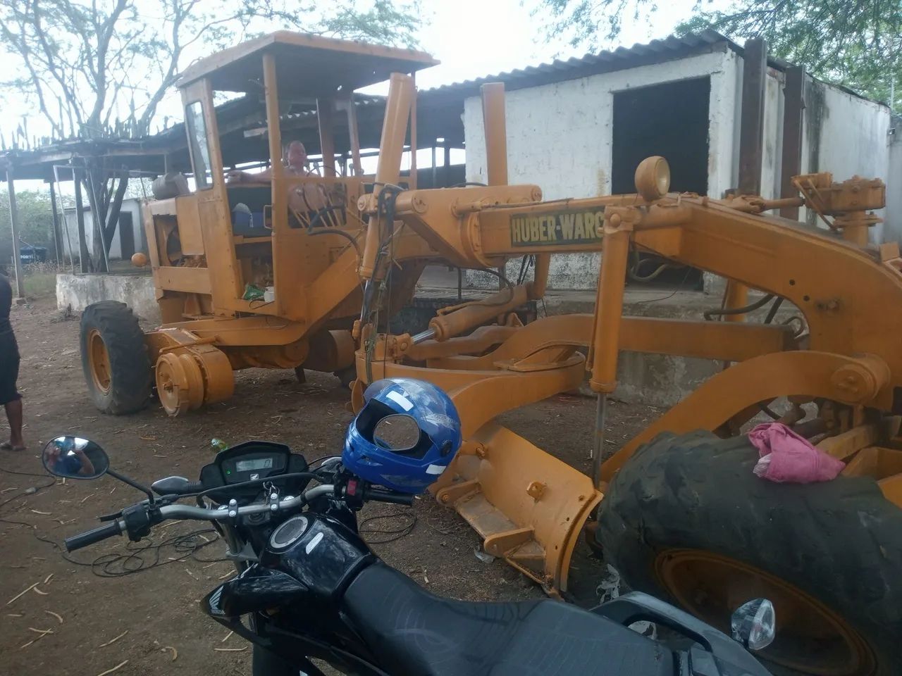 Patrol com motor funcionando  - Foto 2