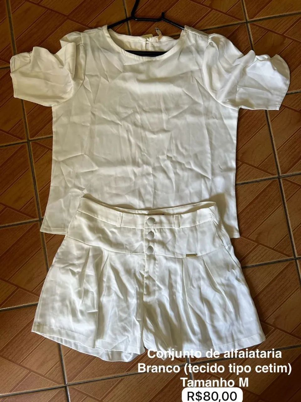 Conjunto Branco, e Vestidos ,novo na etiquetas. 
