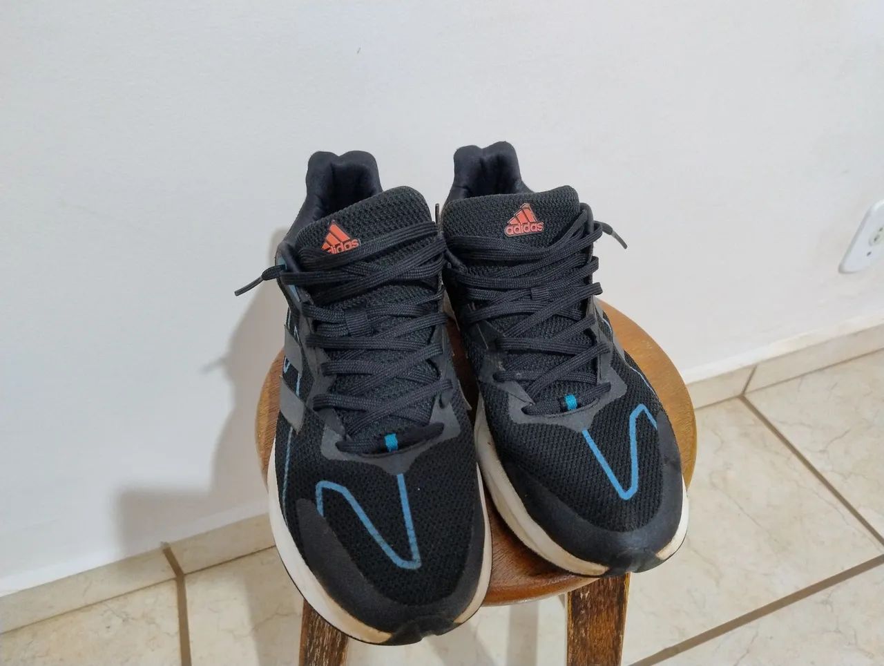 Tênis Adidas Masculino - Tamanho 41 - Foto 2