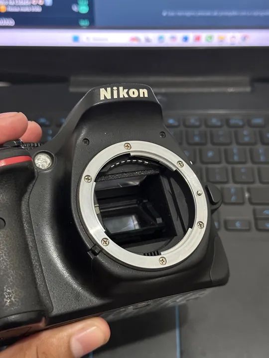 VENDO NIKON D5200 - APENAS CORPO - Foto 4