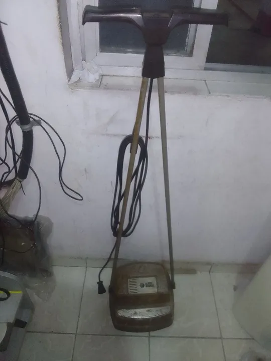 Enceradeira Black & Decker antiga