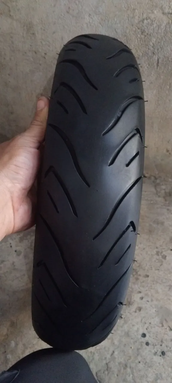 Pneu de Moto semi novo