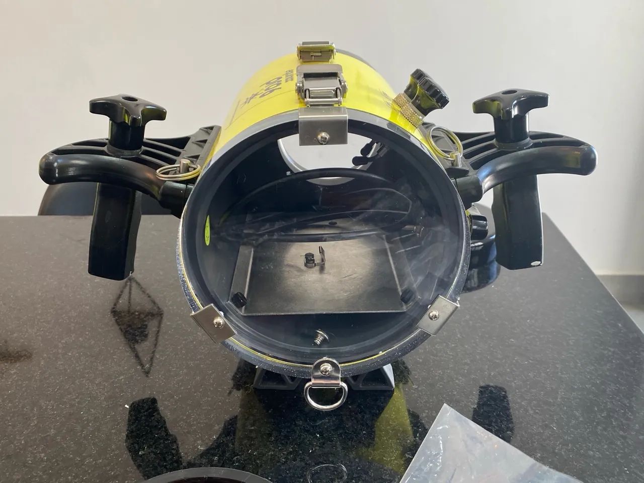 Caixa estanque Equinox Pro 6