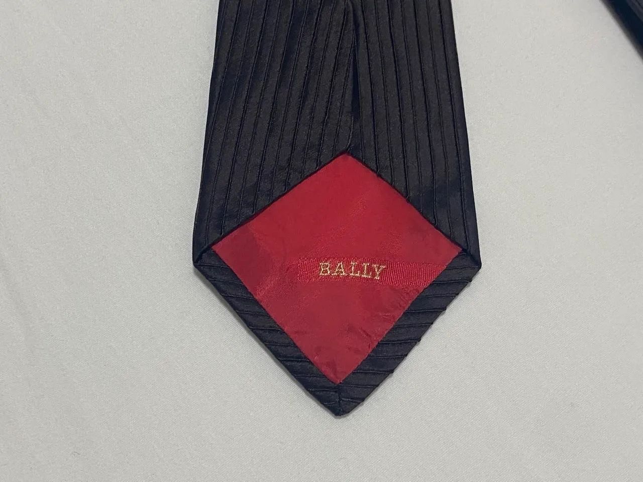 Gravata Bally Marrom Tecido Cotelê Otimo Estado - Foto 5