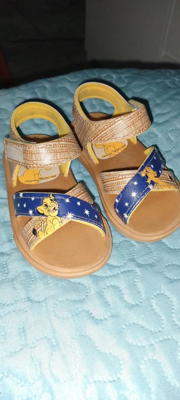 Sandálias infantis do Rei Leão - Tamanho 21