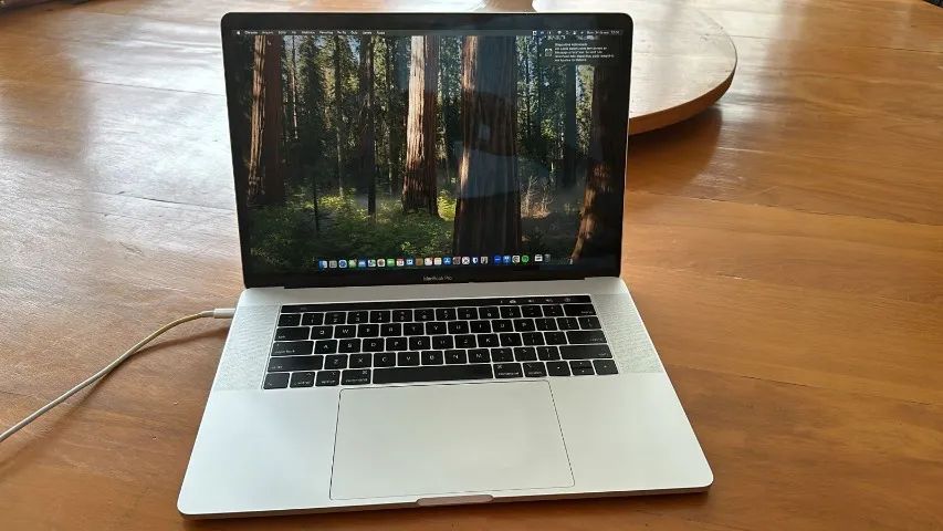 MacBook Pro 15.4