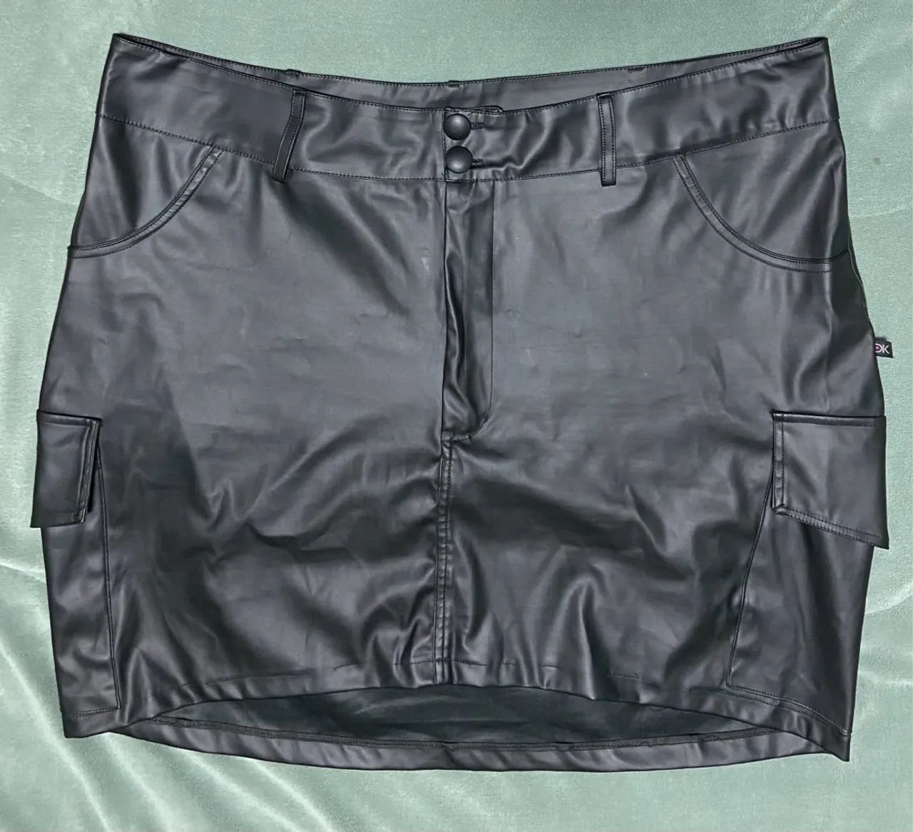 Saia de Couro Sintético Plus Size G2 - (50 ao 52)