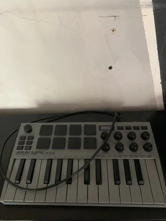 Controladora MID AKAI MPK MINI