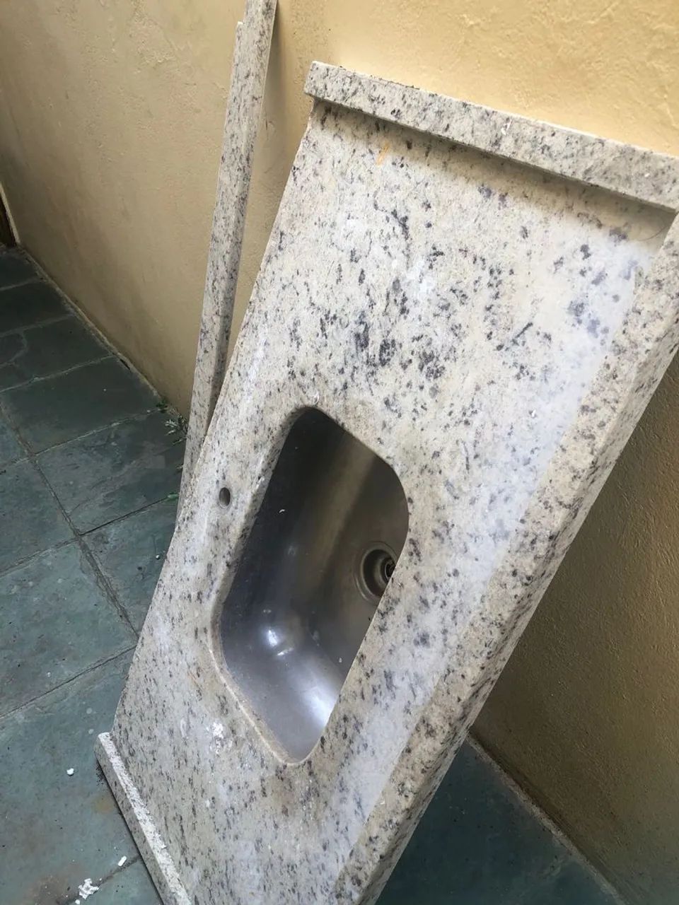 Pia em granito64840784515457121