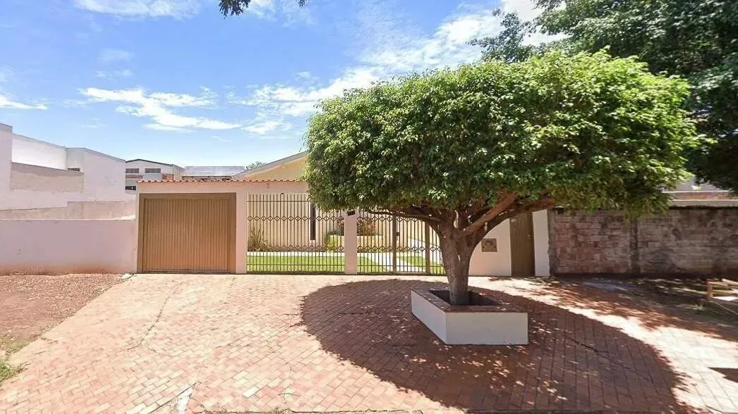 CASA TÉRREA NO BAIRRO CORONEL ANTONINO