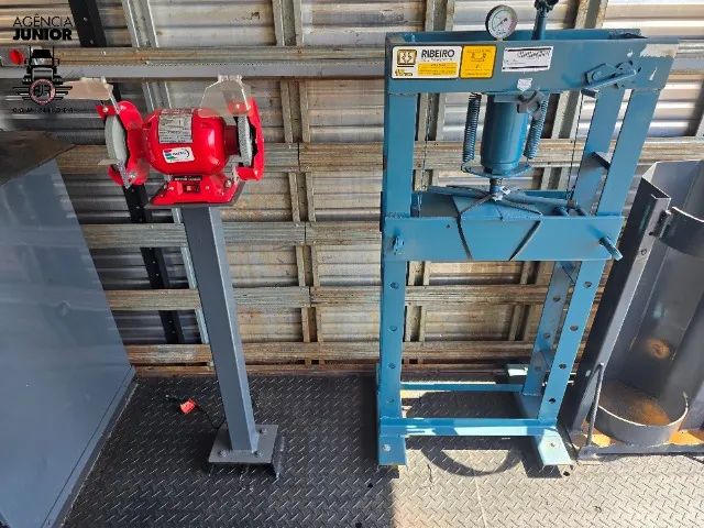 MB 1719 ano 2020 toco Baú Oficina completo e revisado / apenas 35.000 km. - Foto 11