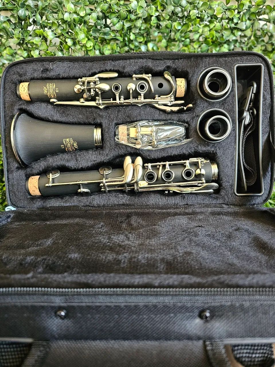 Clarinete Moresky E1 Si Bemol com 17 chaves de níquelEb